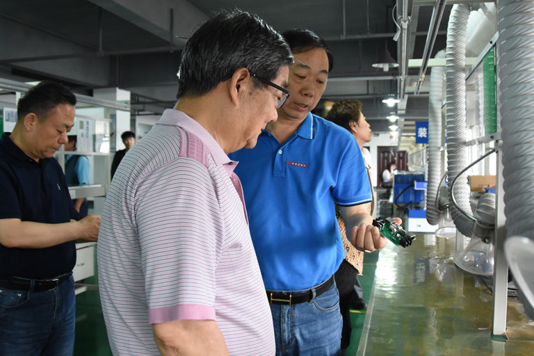 中国气象服务协会领导莅临江南网页版_江南(中国)官方防雷调研